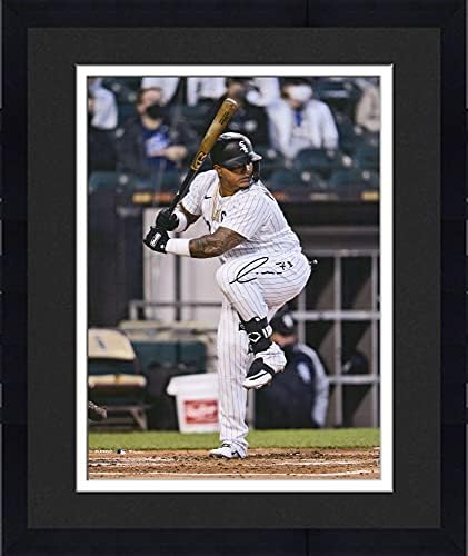 Uokvireno Yermin Mercedes Chicago White Soxu AUTOGREME 16 x 20 udara fotografija - autogramirane MLB fotografije