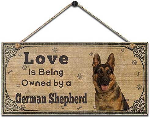 Ljubav je u vlasništvu njemačkog ovčara Retro drvena javna dekorativna viseća znak za domaću ogradu vrata